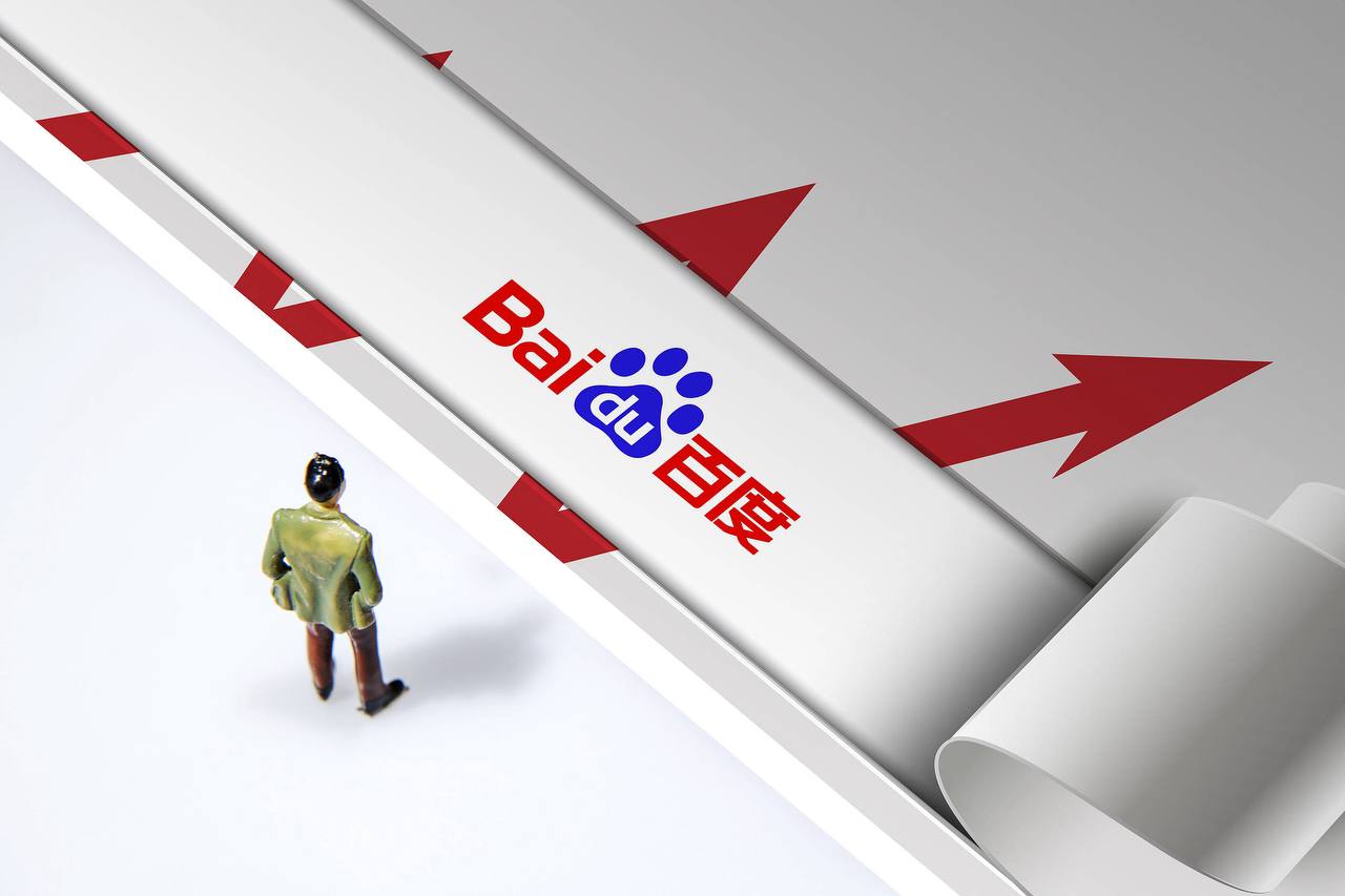 男子称扶梯上遭黑人女子掌掴